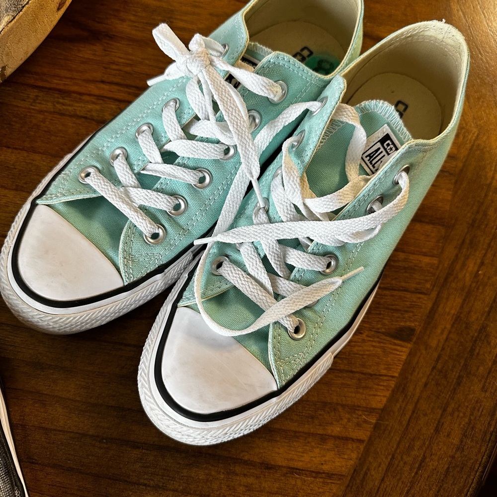Converse Size 8